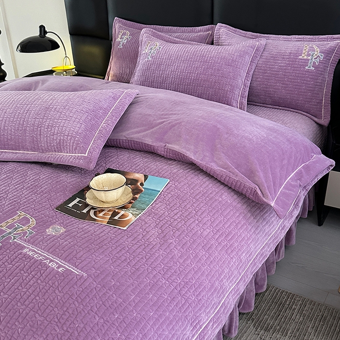 91家纺网 家纺一手货源 找家纺 代芙家纺 2025新款宝宝绒夹棉床盖款四件套 甜心-魔力紫