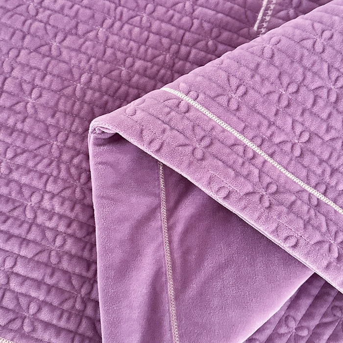 91家纺网 家纺一手货源 找家纺 代芙家纺 2025新款宝宝绒夹棉床盖款四件套 甜心-魔力紫