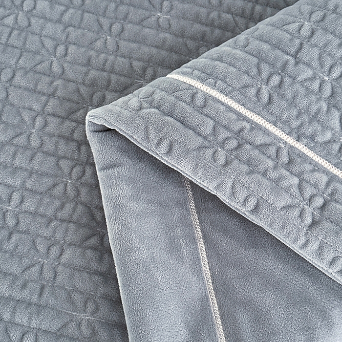 91家纺网 家纺一手货源 找家纺 代芙家纺 2025新款宝宝绒夹棉床盖款四件套 甜心-优雅灰