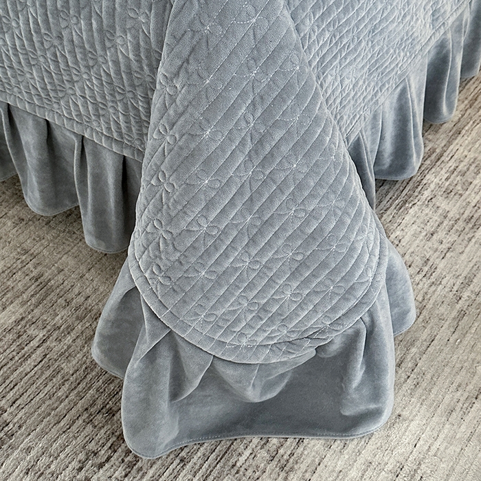 91家纺网 家纺一手货源 找家纺 代芙家纺 2025新款宝宝绒夹棉床盖款四件套 甜心-优雅灰