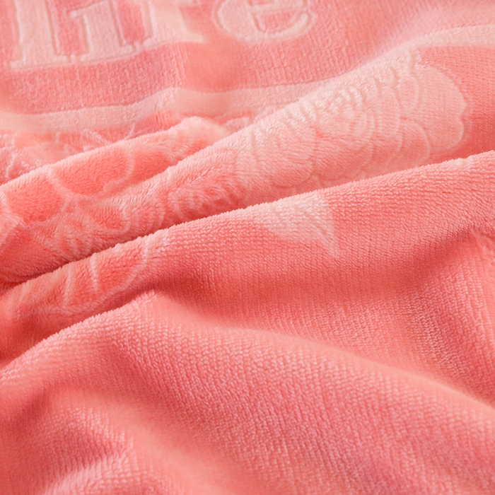 91家纺网 家纺一手货源 找家纺 居尚家纺 2025新款高克重8.5斤牛奶绒烂花绒雕花绒四件套 雕花-玫瑰-粉玉