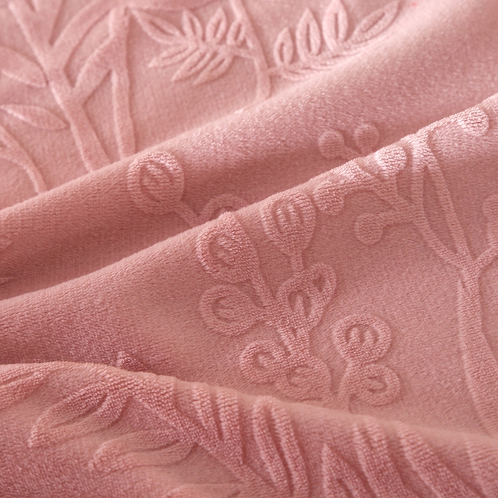 91家纺网 家纺一手货源 找家纺 居尚家纺 2025新款高克重牛奶绒烂花绒雕花绒单被套 被套单件 雕花-仙草-粉色