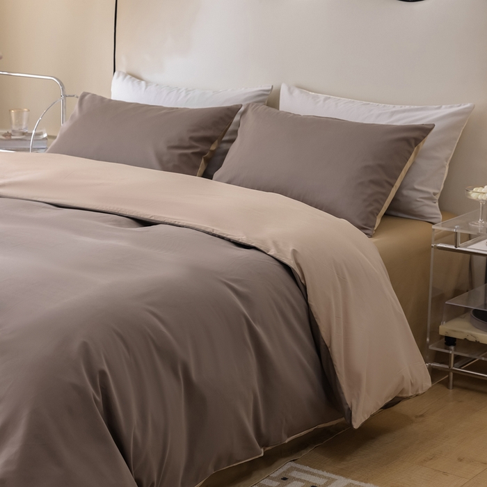 91家纺网 家纺一手货源 找家纺 ONE TWO ONE 121 2025新款A类高支高密全棉陶瓷磨毛（小cr ）纯色四件套 暗咖浅卡其