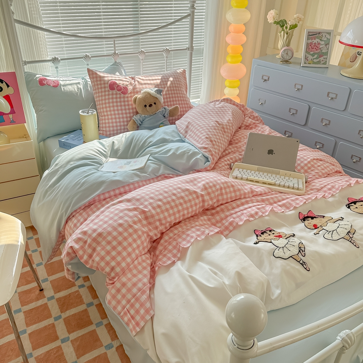 91家纺网 家纺一手货源 找家纺 （总）子钦家纺 2025云朵棉水洗棉新款花边拼接毛巾绣床单床笠床裙四件套-跳舞的小新