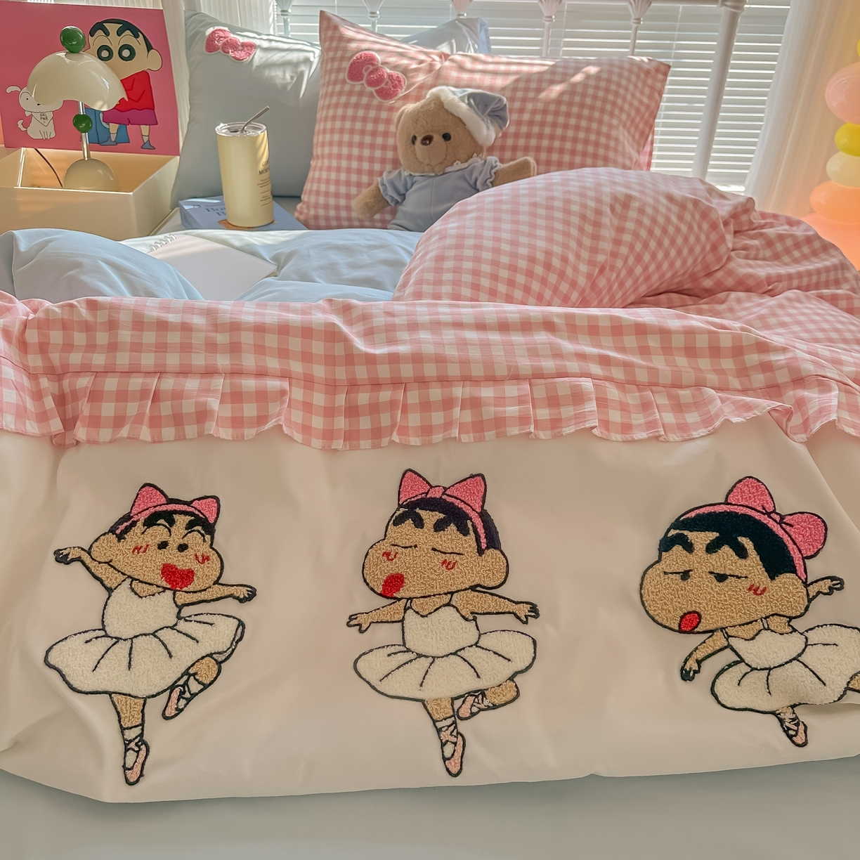 91家纺网 家纺一手货源 找家纺 （总）子钦家纺 2025云朵棉水洗棉新款花边拼接毛巾绣床单床笠床裙四件套-跳舞的小新