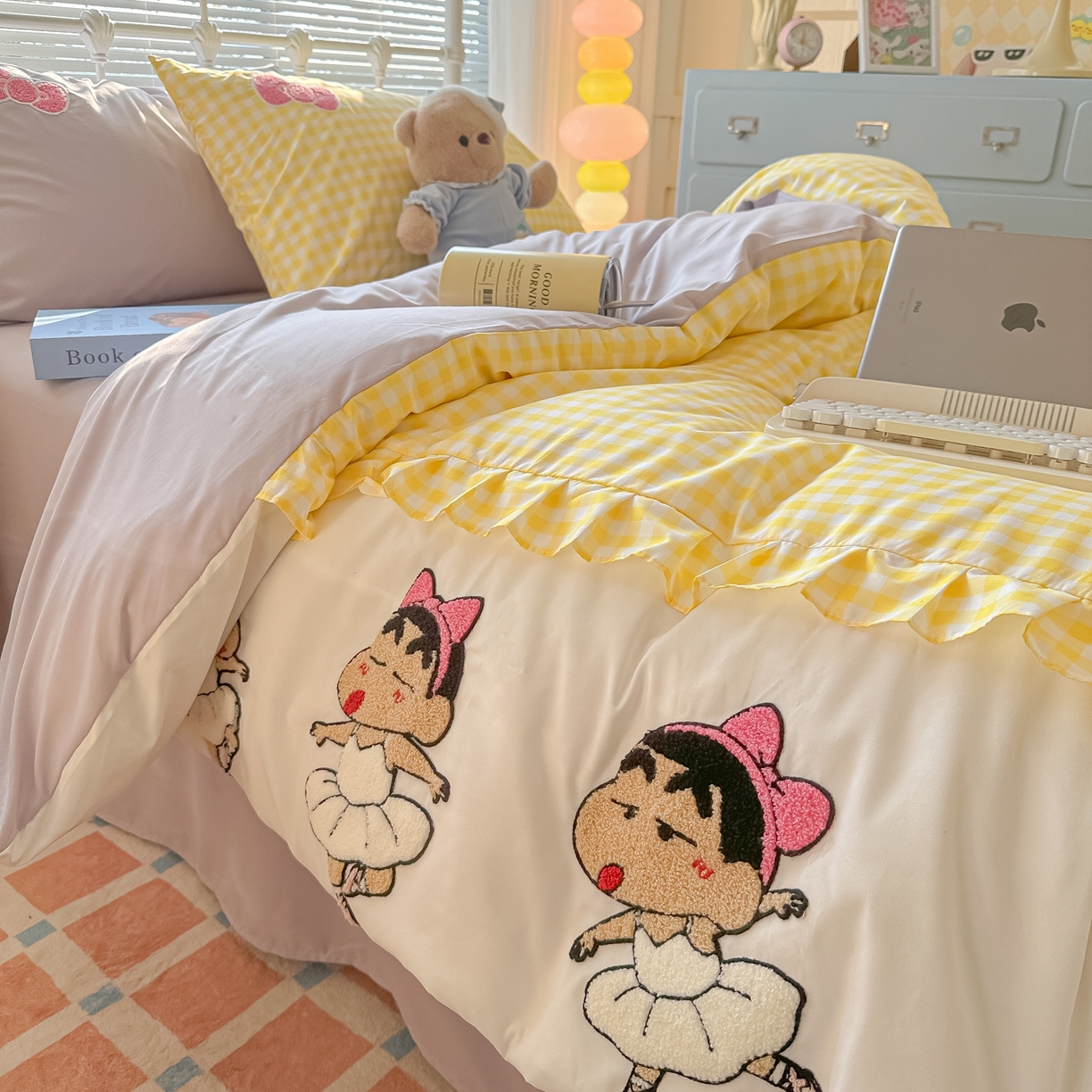 91家纺网 家纺一手货源 找家纺 子钦家纺 2025云朵棉水洗棉新款花边拼接毛巾绣床单床笠床裙四件套-跳舞的小新 跳舞的小新-黄格