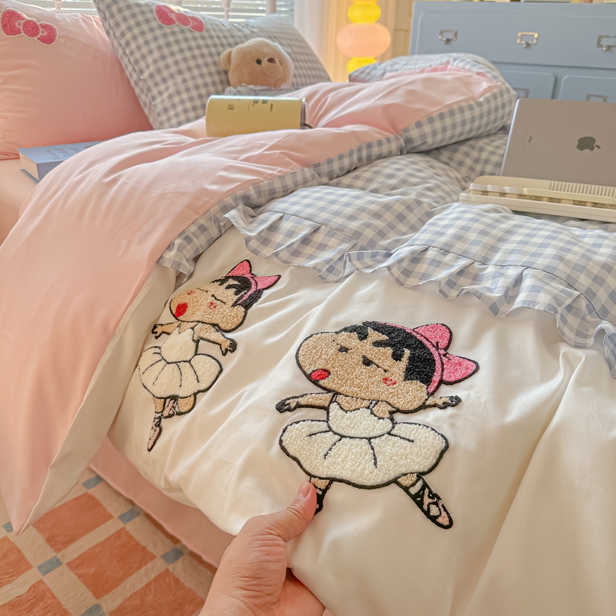 子钦家纺 2025云朵棉水洗棉新款花边拼接毛巾绣床单床笠床裙四件套-跳舞的小新 跳舞的小新-蓝格