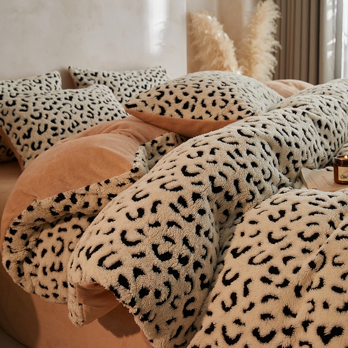 91家纺网 家纺一手货源 找家纺 （总）吾诺家居 2025秋冬新款提花绵羊绒四件套