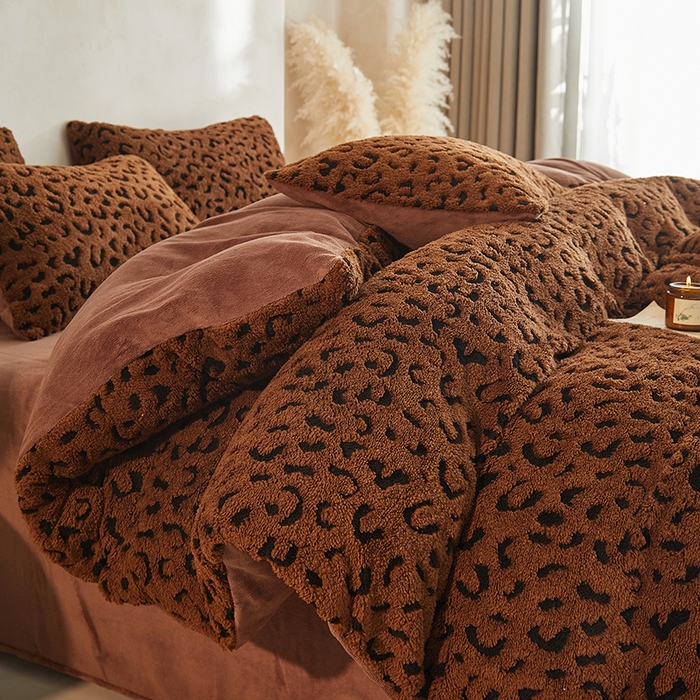 吾诺家居 2025秋冬新款提花绵羊绒四件套 豹纹棕