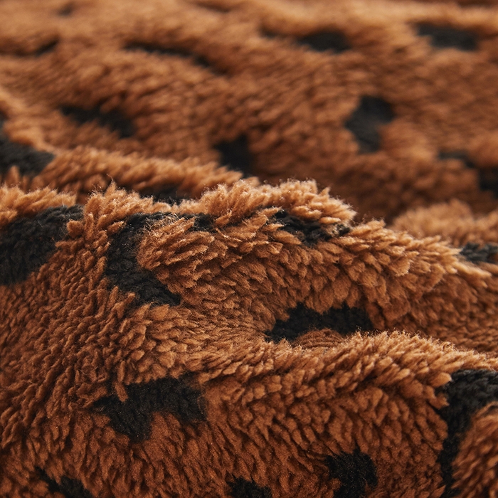 91家纺网 家纺一手货源 找家纺 吾诺家居 2025秋冬新款提花绵羊绒四件套 豹纹棕