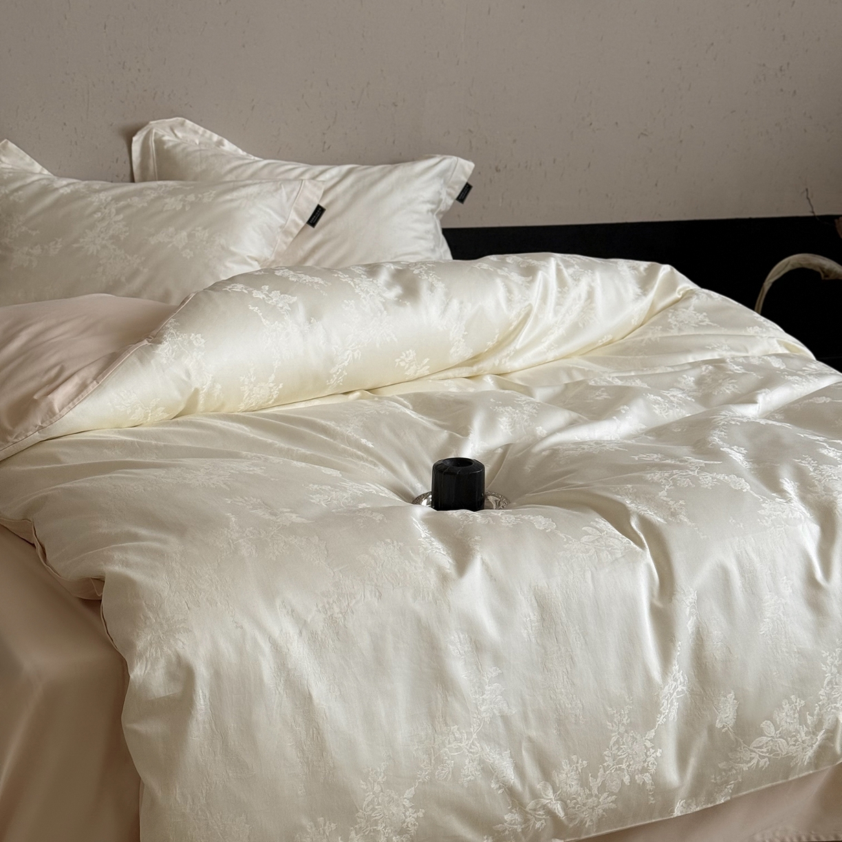 91家纺网 家纺一手货源 找家纺 三味舒屋 2025新款全棉提花磨毛四件套-一枕秋岚 一枕秋岚-月白