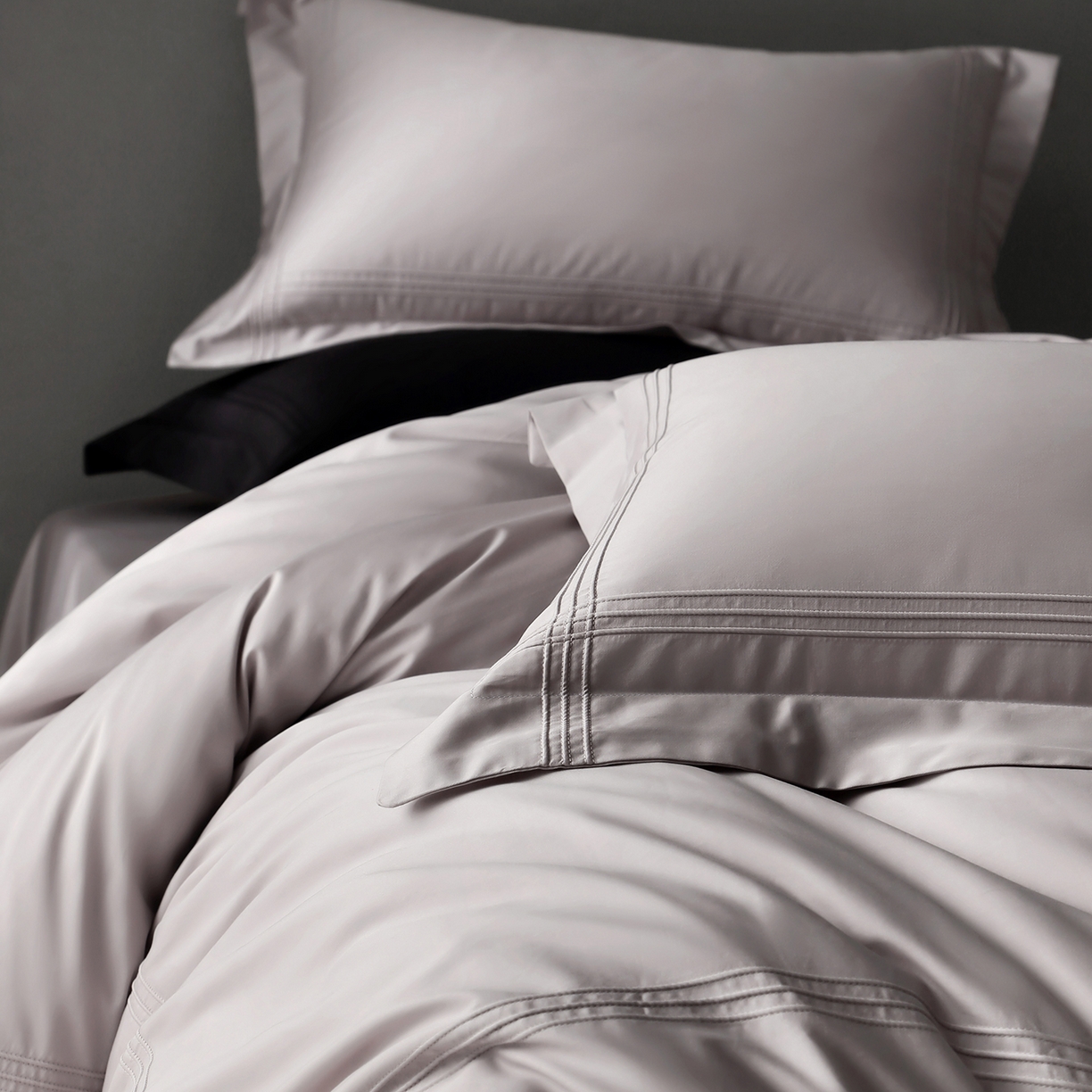 91家纺网 家纺一手货源 找家纺 三味舒屋 2025新款三线50s全棉奢简套件四件套-柏林系列 柏林-浅紫灰