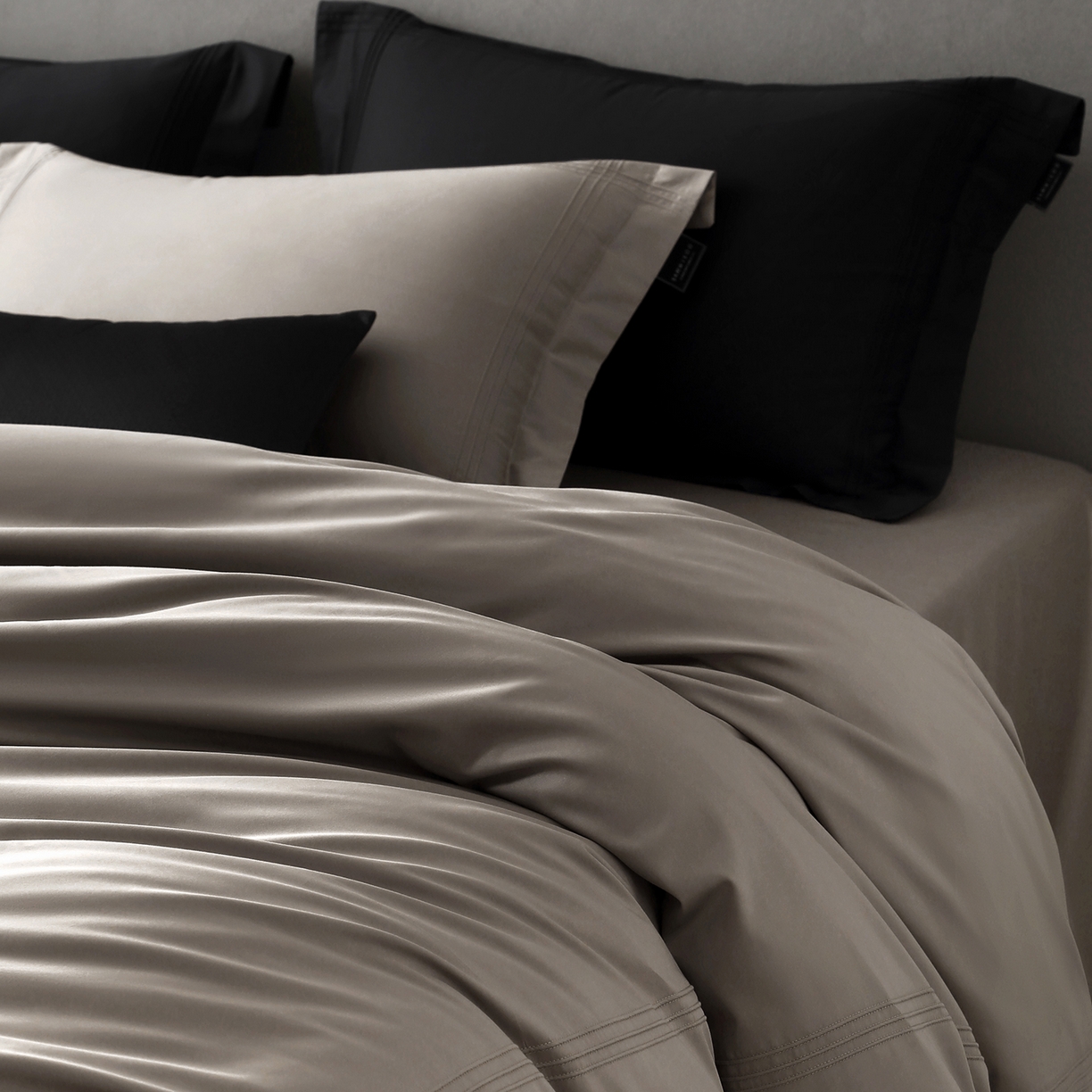 91家纺网 家纺一手货源 找家纺 三味舒屋 2025新款三线50s全棉奢简套件四件套-柏林系列 柏林茶-棕色