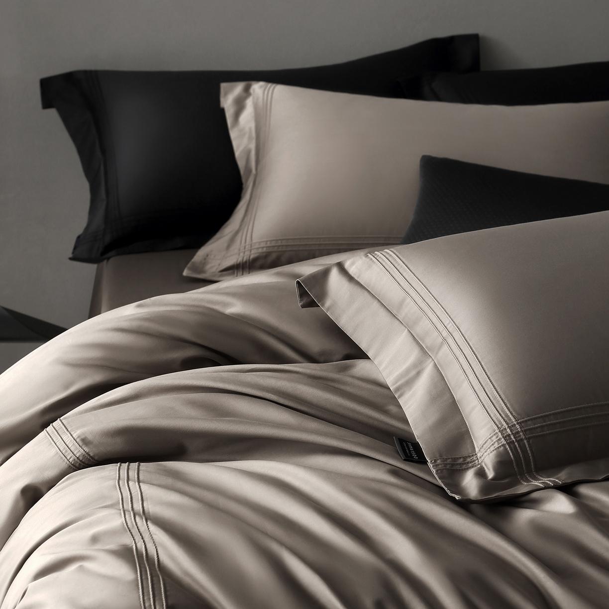 91家纺网 家纺一手货源 找家纺 三味舒屋 2025新款三线50s全棉奢简套件四件套-柏林系列 柏林茶-棕色