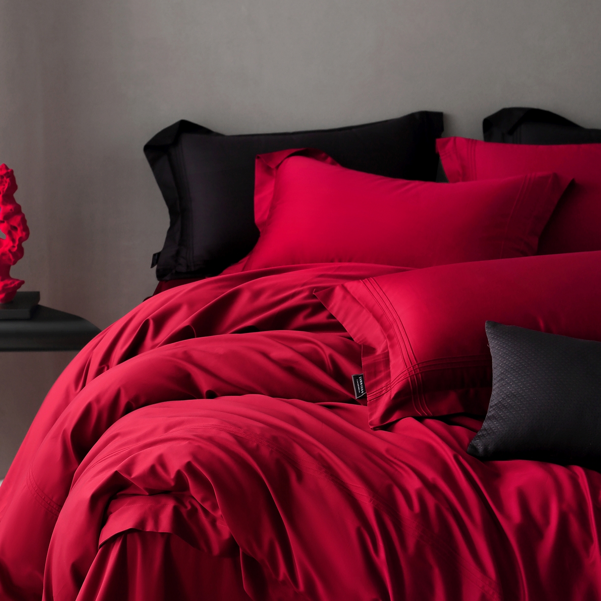 91家纺网 家纺一手货源 找家纺 三味舒屋 2025新款三线50s全棉奢简套件四件套-柏林系列 柏林-朗姆酒红