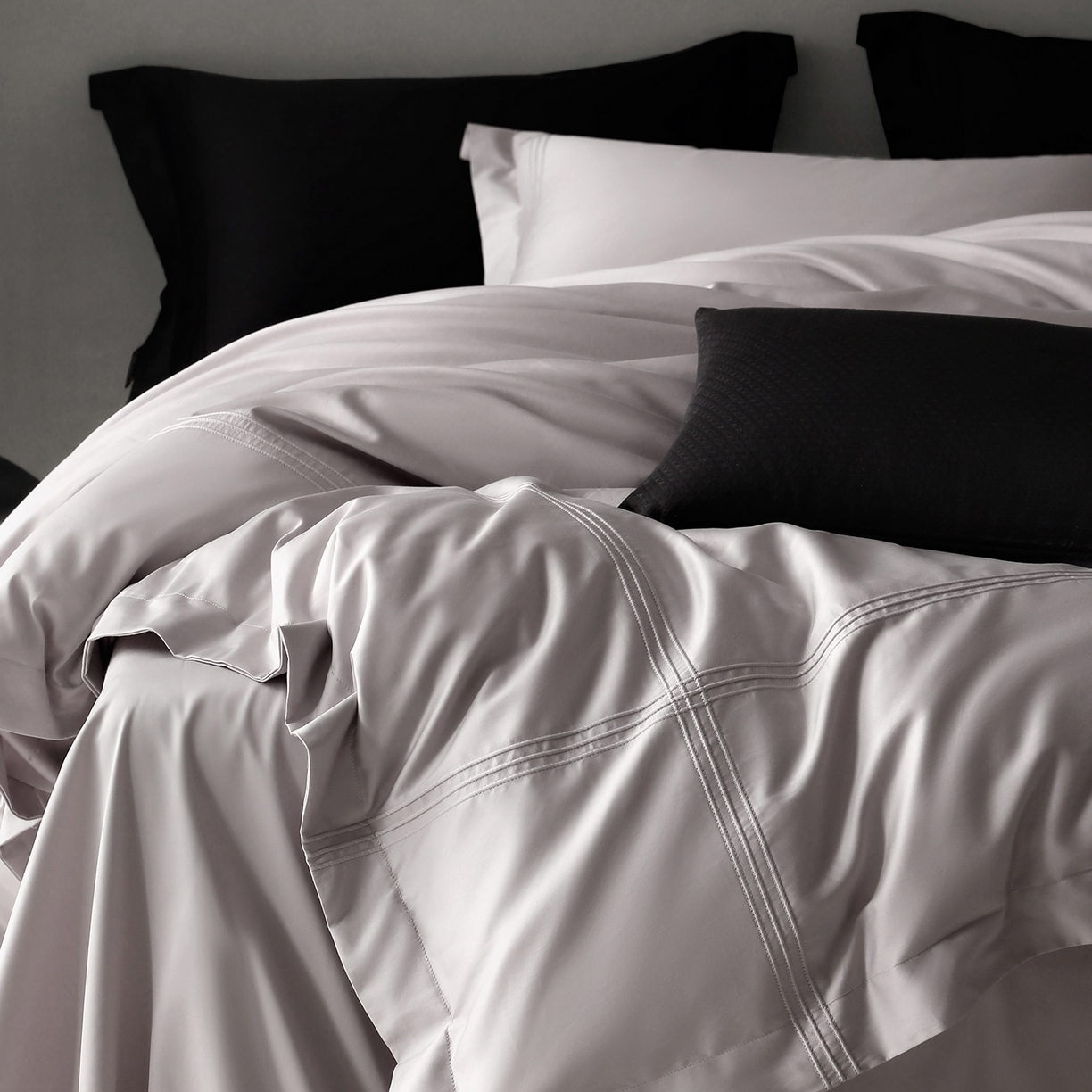 91家纺网 家纺一手货源 找家纺 三味舒屋 2025新款三线50s全棉奢简套件四件套-柏林系列 柏林-浅紫灰