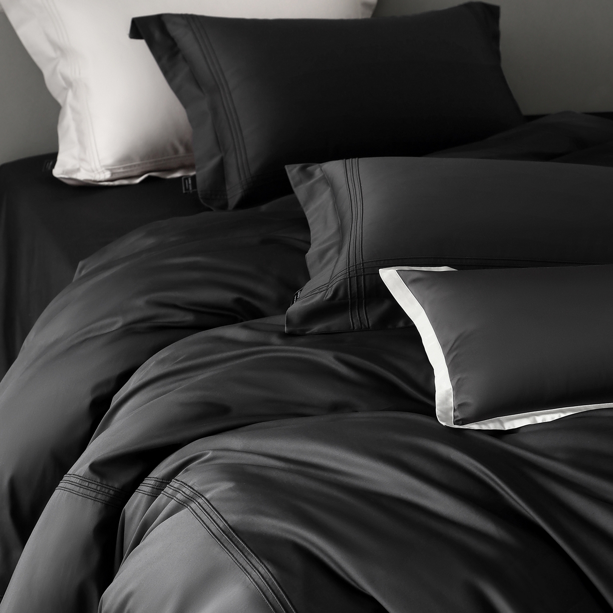 91家纺网 家纺一手货源 找家纺 三味舒屋 2025新款三线50s全棉奢简套件四件套-柏林系列 柏林-摩卡黑灰