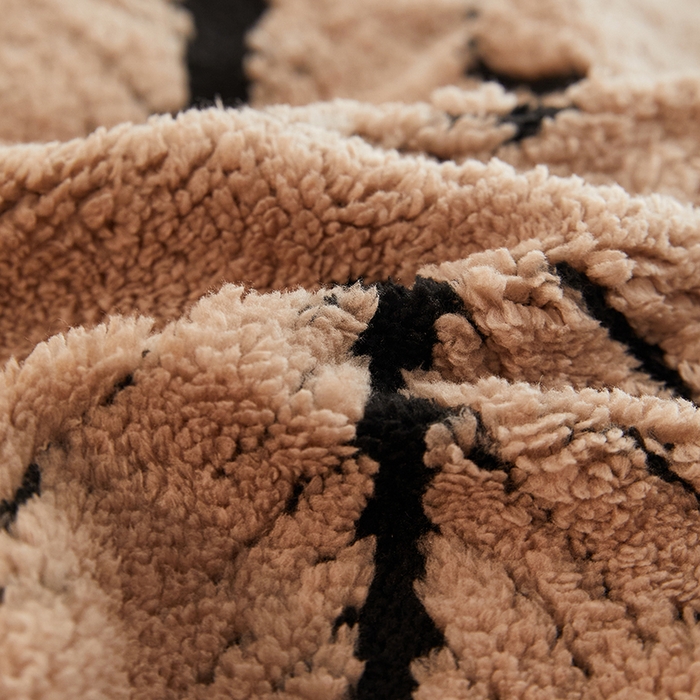 91家纺网 家纺一手货源 找家纺 吾诺家居 2025秋冬新款提花绵羊绒四件套 树叶咖