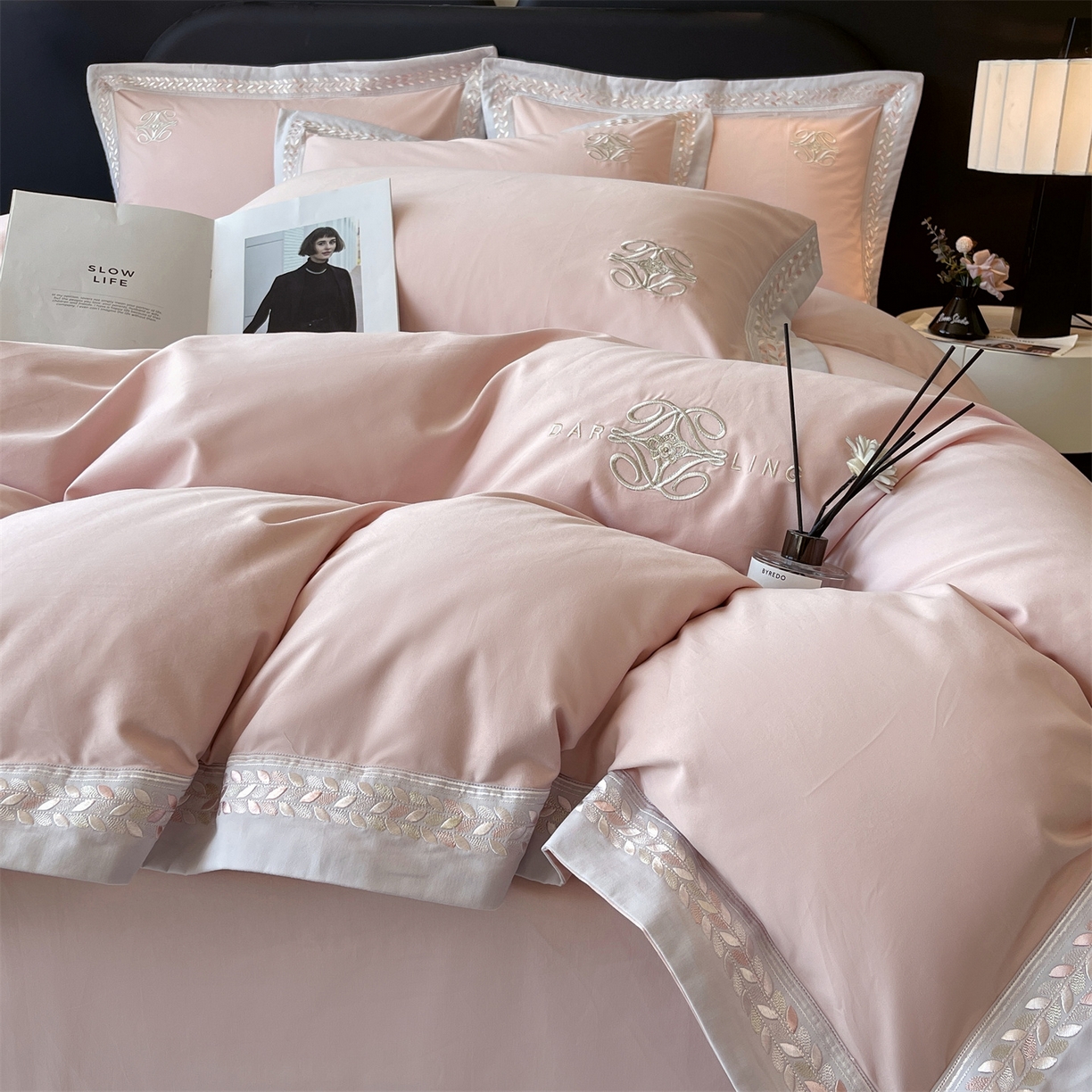 91家纺网 家纺一手货源 找家纺 鼎飞家纺 2025新款全棉磨毛绣花四件套-米娅 米娅-玛卡玉