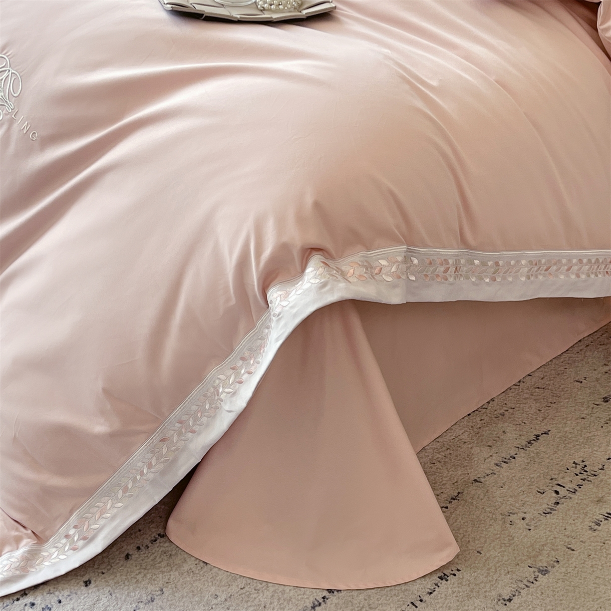 91家纺网 家纺一手货源 找家纺 鼎飞家纺 2025新款全棉磨毛绣花四件套-米娅 米娅-玛卡玉