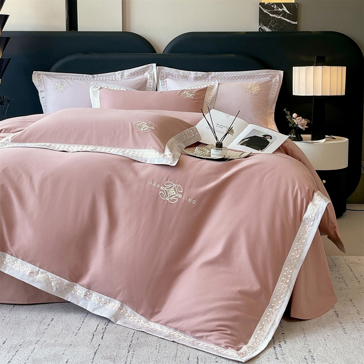 91家纺网 家纺一手货源 找家纺 （总）鼎飞家纺 2025新款全棉磨毛绣花四件套-米娅