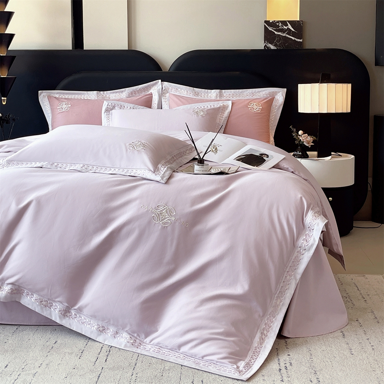 91家纺网 家纺一手货源 找家纺 鼎飞家纺 2025新款全棉磨毛绣花四件套-米娅 米娅-柔紫