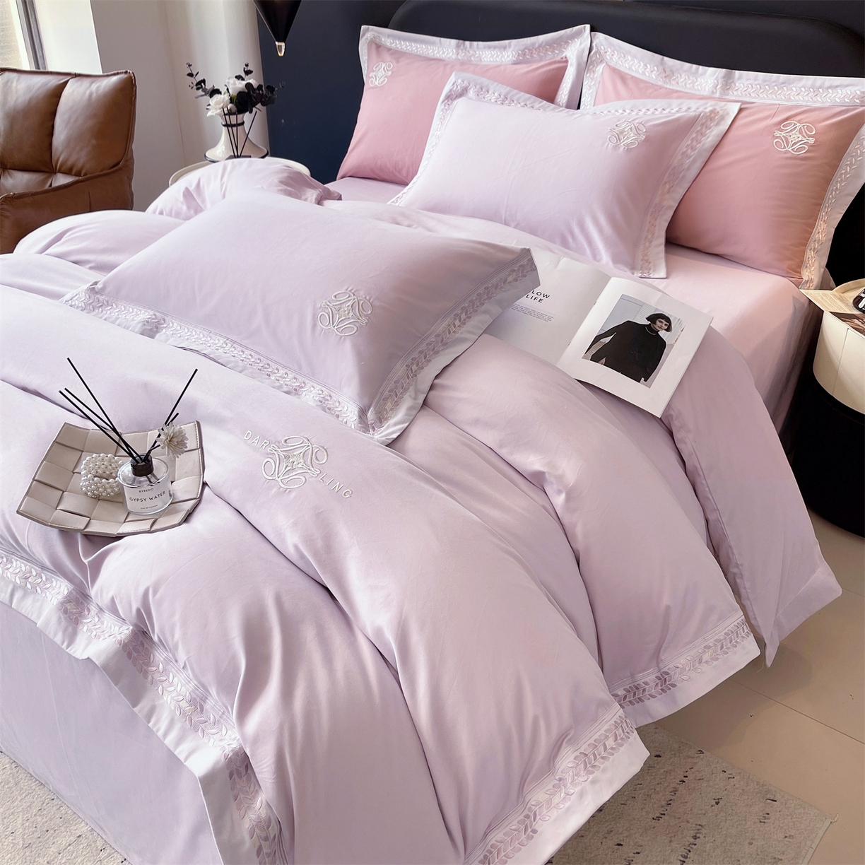 91家纺网 家纺一手货源 找家纺 鼎飞家纺 2025新款全棉磨毛绣花四件套-米娅 米娅-柔紫