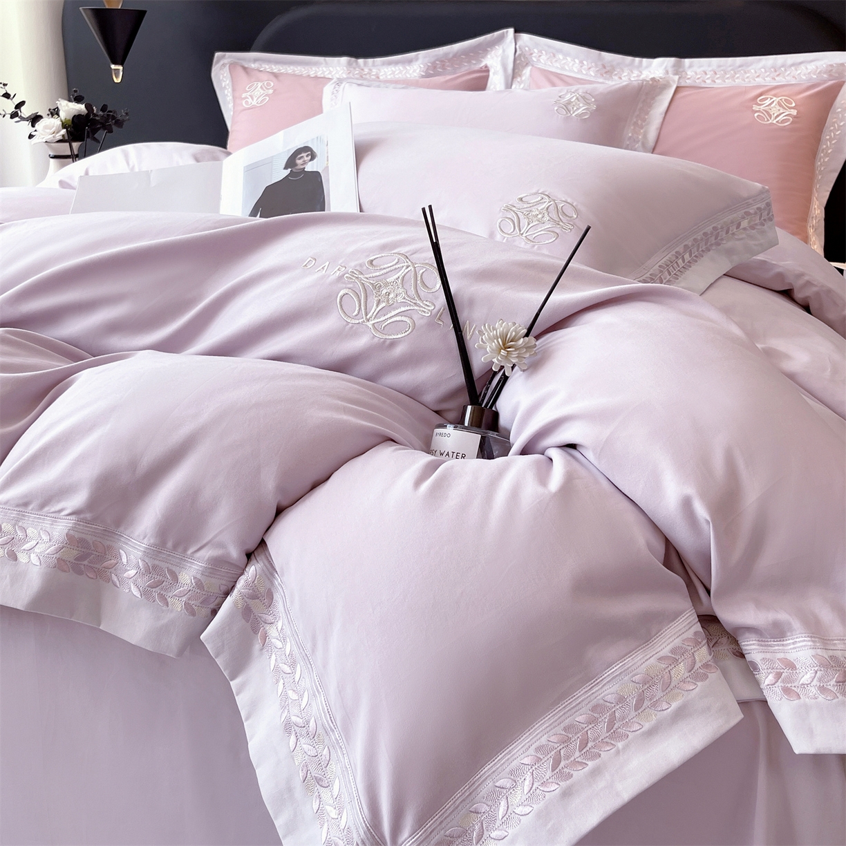 91家纺网 家纺一手货源 找家纺 鼎飞家纺 2025新款全棉磨毛绣花四件套-米娅 米娅-柔紫