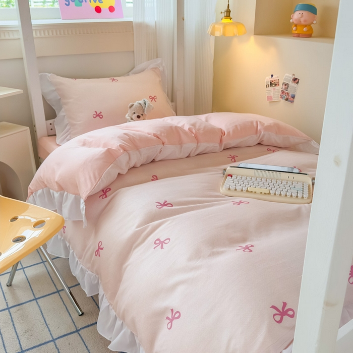 91家纺网 家纺一手货源 找家纺 （总）曼陀罗 2025新款云柔棉韩式INS减龄花边款卡通学生宿舍上下铺三件套
