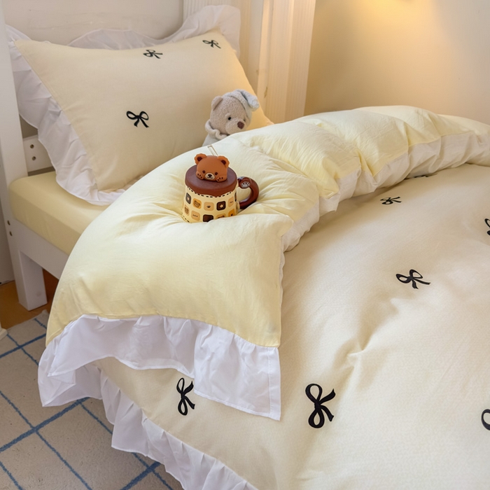 91家纺网 家纺一手货源 找家纺 曼陀罗 2025新款云柔棉韩式INS减龄花边款卡通学生宿舍上下铺三件套 蝴蝶结米