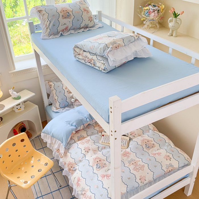 91家纺网 家纺一手货源 找家纺 曼陀罗 2025新款云柔棉韩式INS减龄花边款卡通学生宿舍上下铺三件套 蓝色蕾丝兔