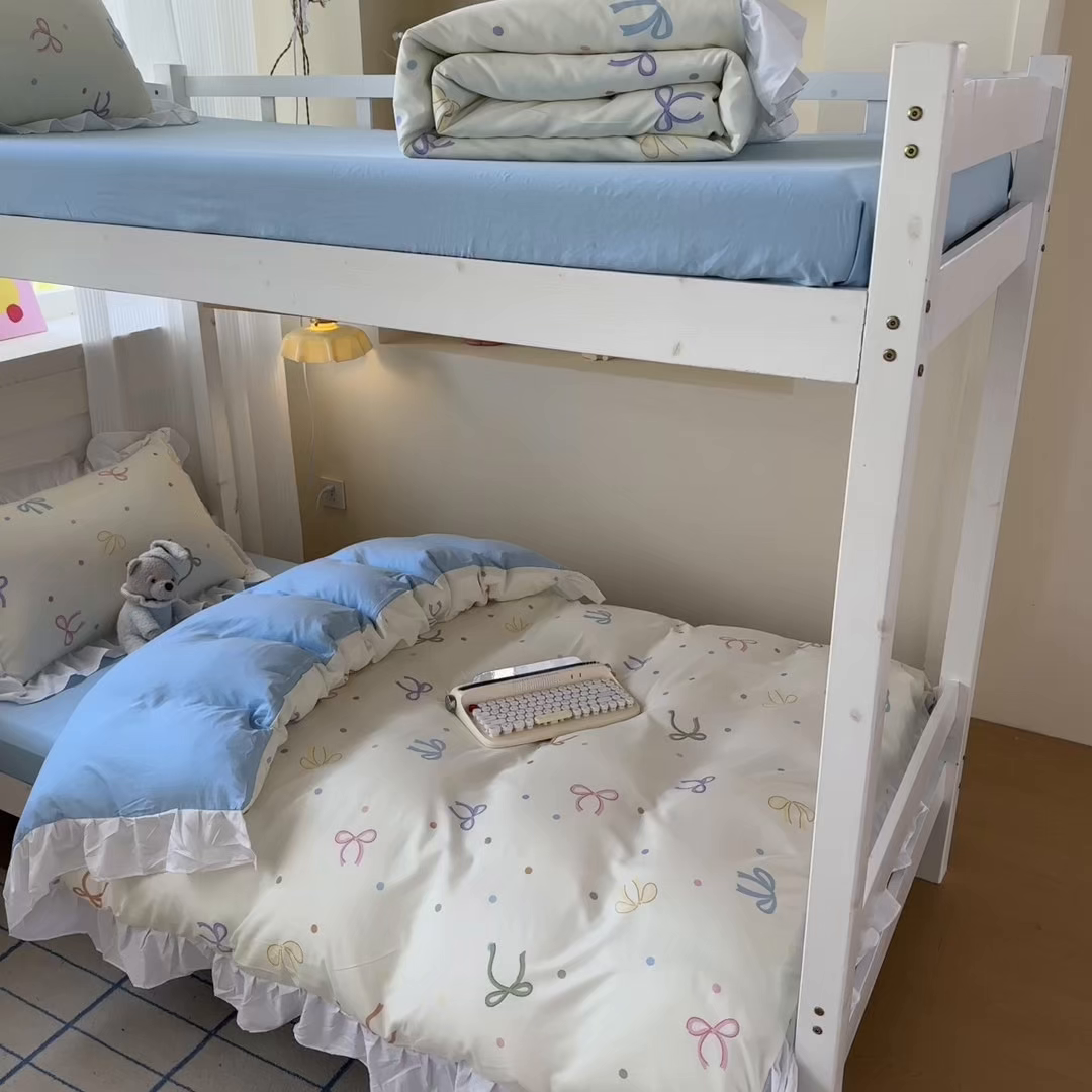 91家纺网 家纺一手货源 找家纺 曼陀罗 2025新款云柔棉韩式INS减龄花边款卡通学生宿舍上下铺三件套 五彩蝴蝶结