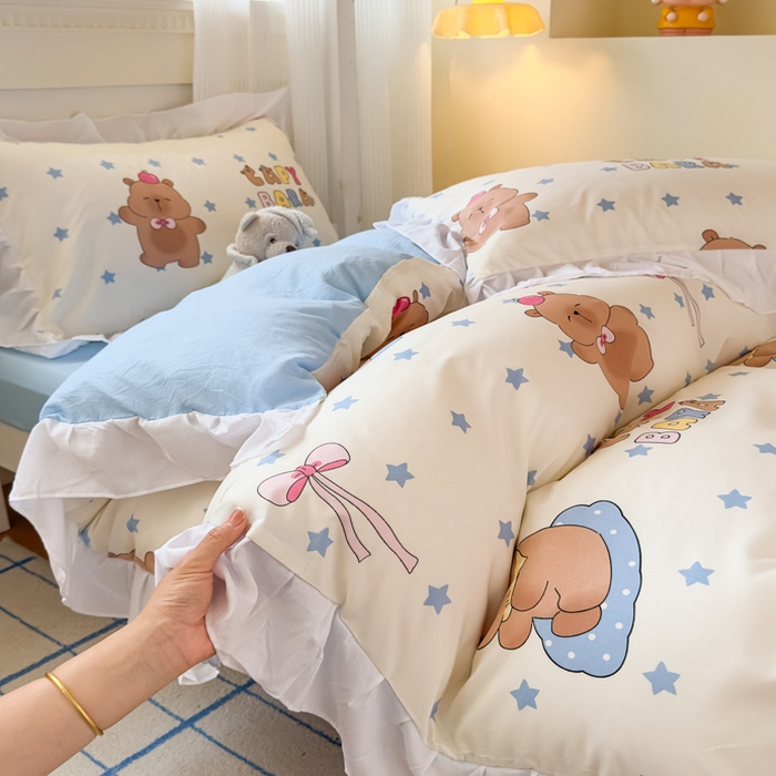 91家纺网 家纺一手货源 找家纺 曼陀罗 2025新款云柔棉韩式INS减龄花边款卡通学生宿舍上下铺三件套 星星卡皮巴拉