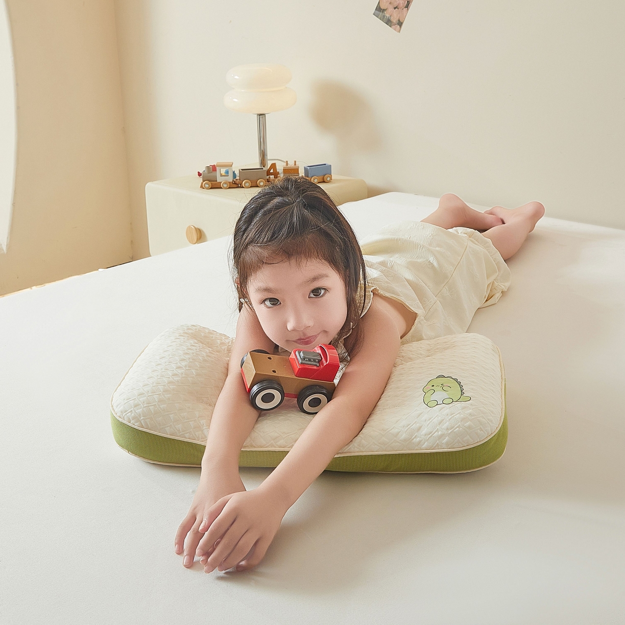 91家纺网 家纺一手货源 找家纺 （总）铺尚美家纺 2025新款卡通小恐龙亲子护颈椎低枕儿童枕头枕芯小学生宿舍