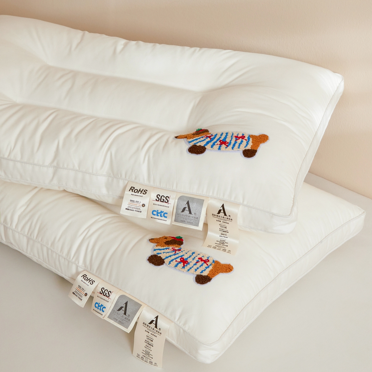 91家纺网 家纺一手货源 找家纺 （总）铺尚美家纺 2025新款腊肠狗卡通 纯棉定型枕 毛巾绣 全棉纯棉枕头枕芯