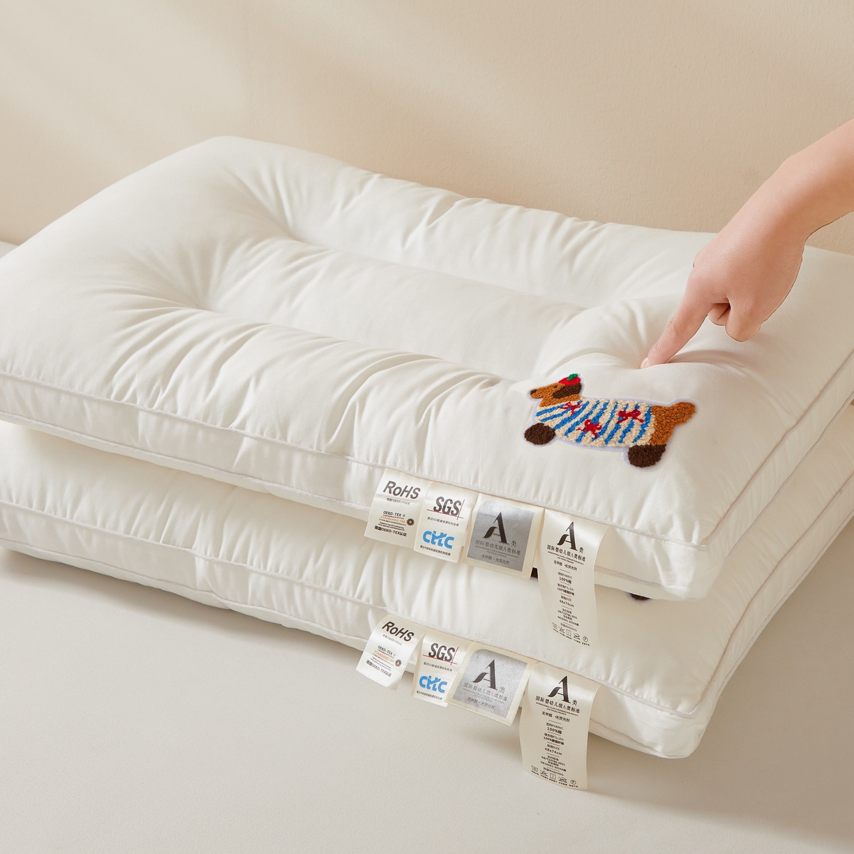 91家纺网 家纺一手货源 找家纺 （总）铺尚美家纺 2025新款腊肠狗卡通 纯棉定型枕 毛巾绣 全棉纯棉枕头枕芯