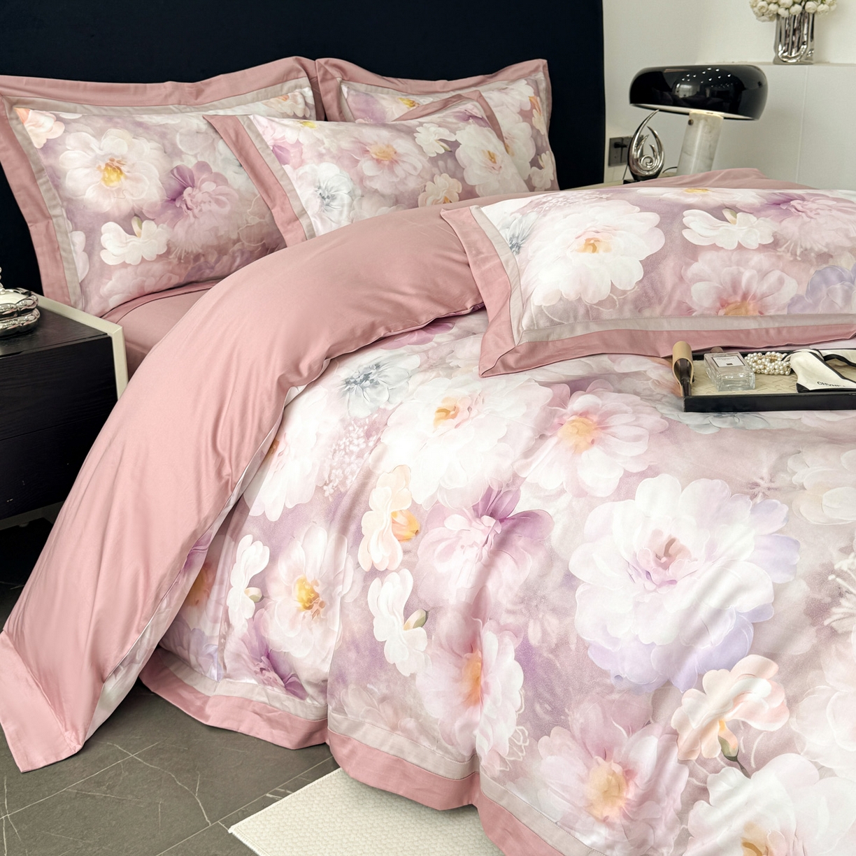 91家纺网 家纺一手货源 找家纺 小欢喜 2025新款50全棉数码印花四件套全棉四件套 花间浅梦