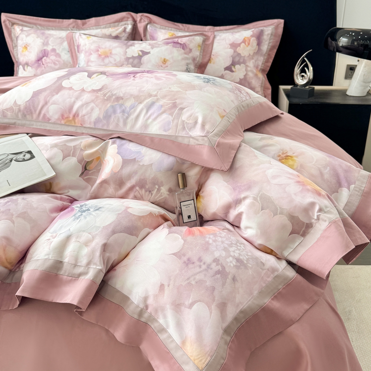 91家纺网 家纺一手货源 找家纺 小欢喜 2025新款50全棉数码印花四件套全棉四件套 花间浅梦