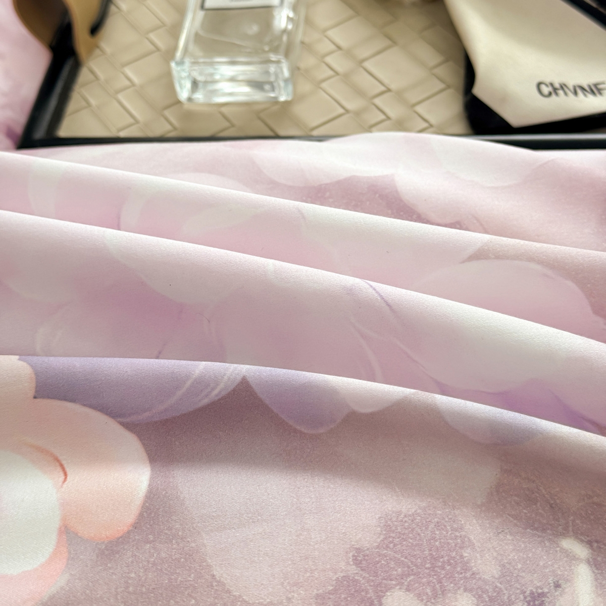 91家纺网 家纺一手货源 找家纺 小欢喜 2025新款50全棉数码印花四件套全棉四件套 花间浅梦