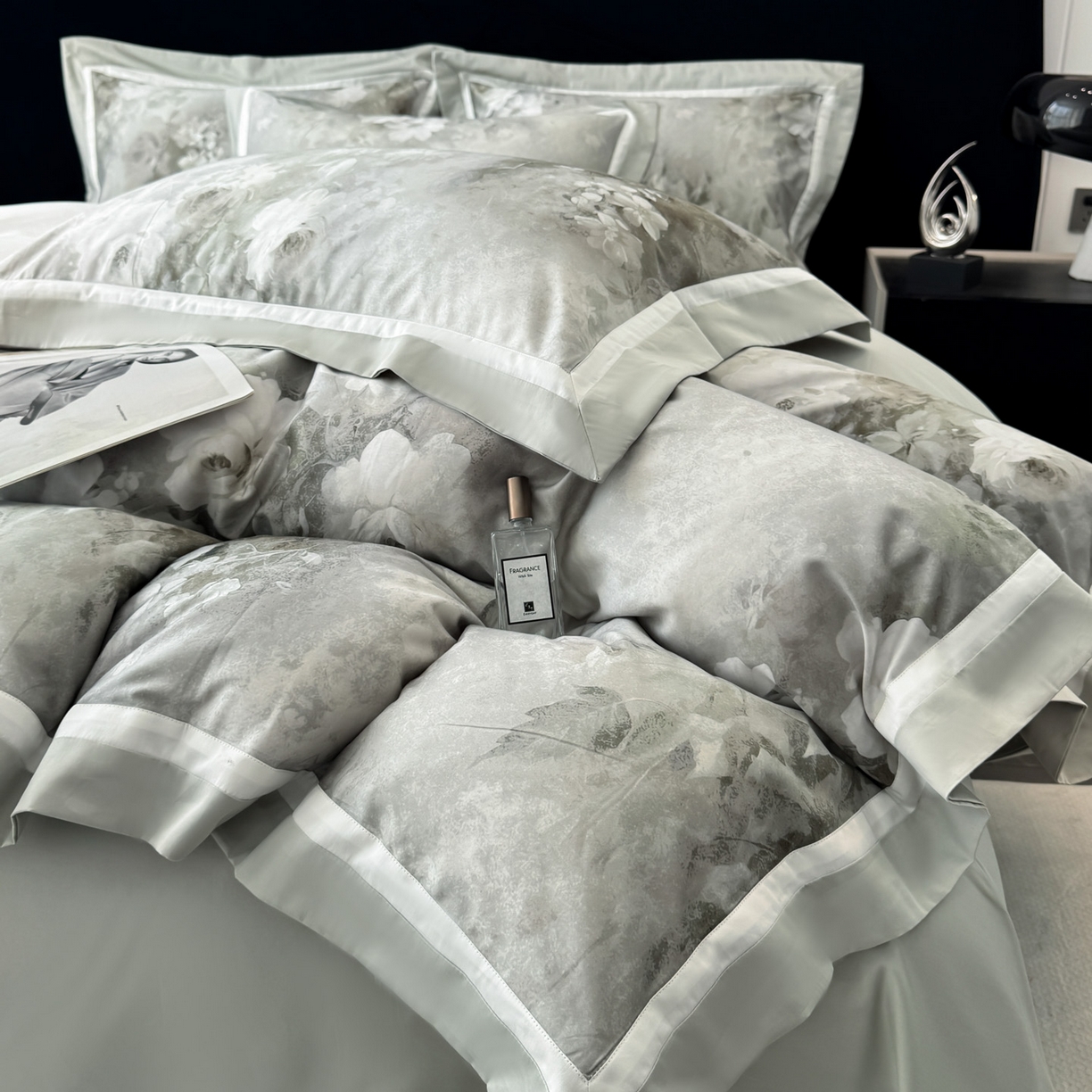 91家纺网 家纺一手货源 找家纺 小欢喜 2025新款50全棉数码印花四件套全棉四件套 墨韵青花