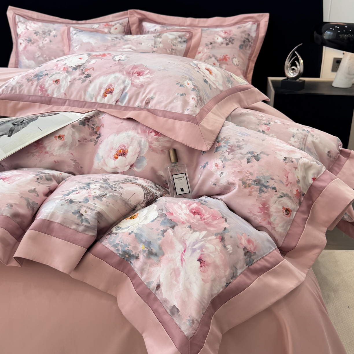 91家纺网 家纺一手货源 找家纺 小欢喜 2025新款50全棉数码印花四件套全棉四件套 塞纳森瑤