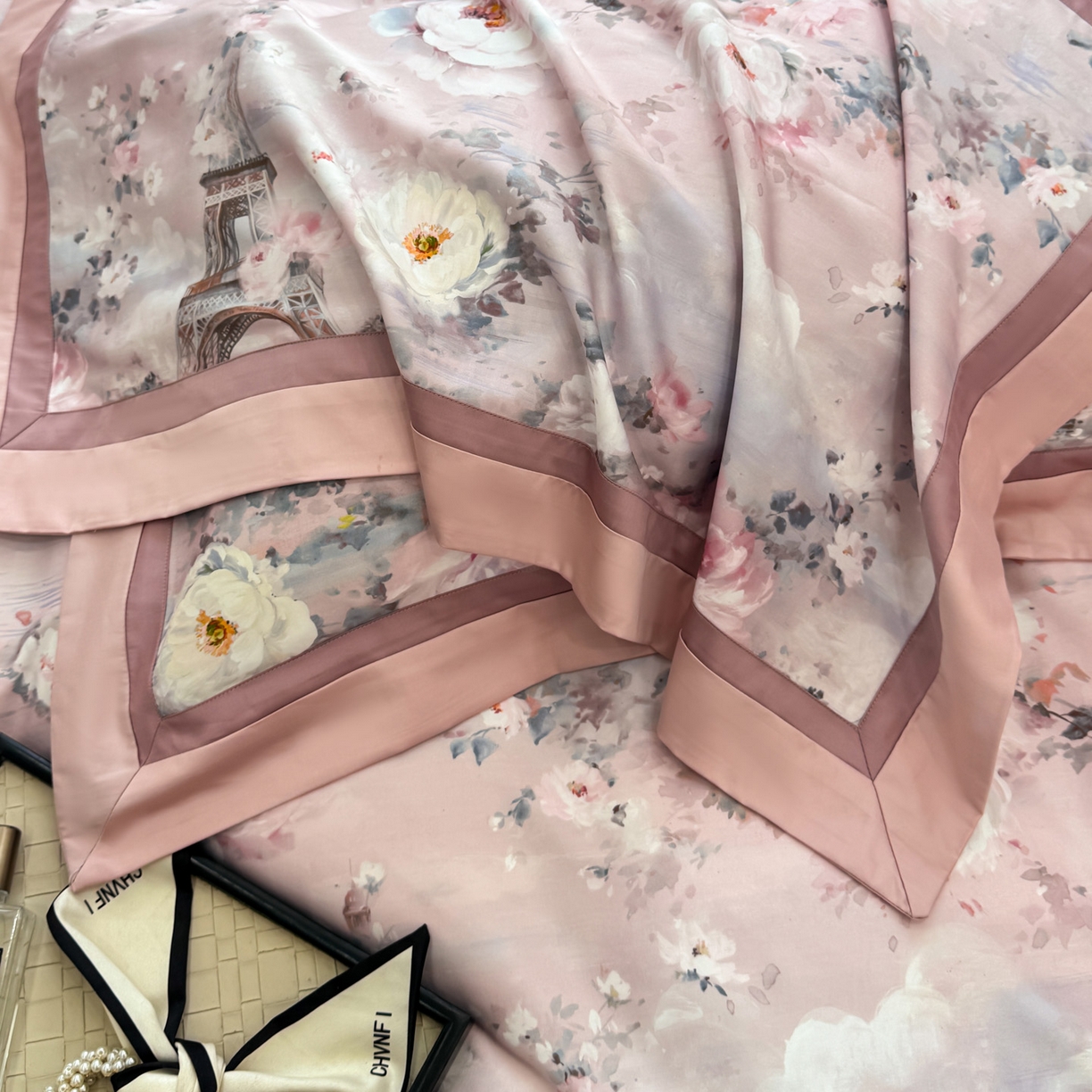 91家纺网 家纺一手货源 找家纺 小欢喜 2025新款50全棉数码印花四件套全棉四件套 塞纳森瑤