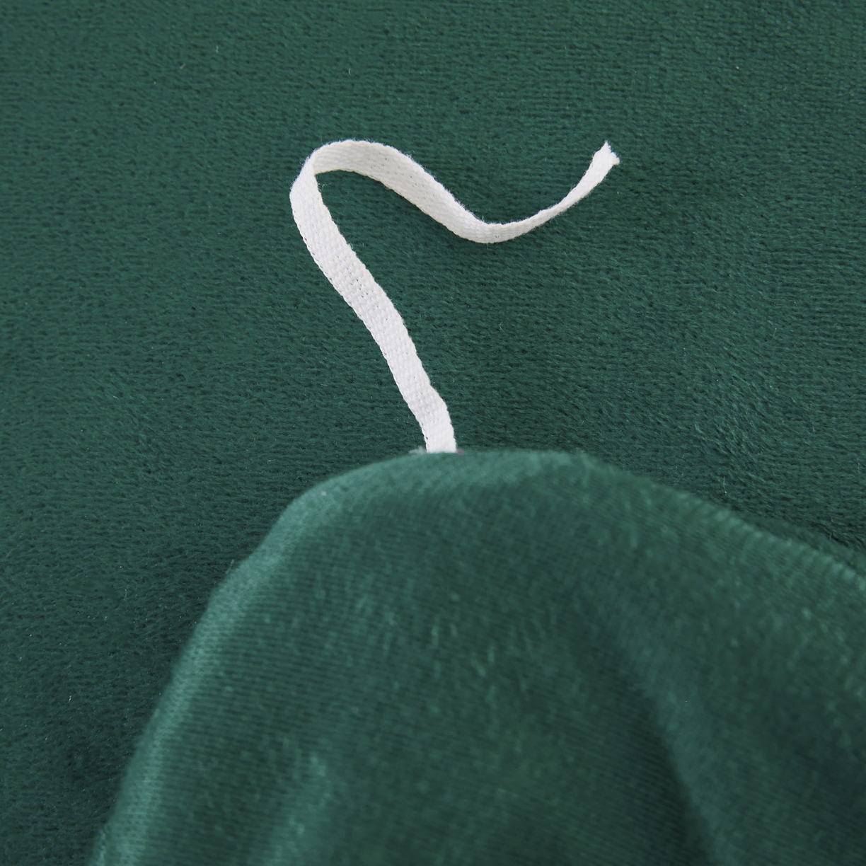 91家纺网 家纺一手货源 找家纺 恋尚 2025新款水晶绒保暖床裙三件套-梵蒂莎（床裙控价130起） 梵蒂莎-绿