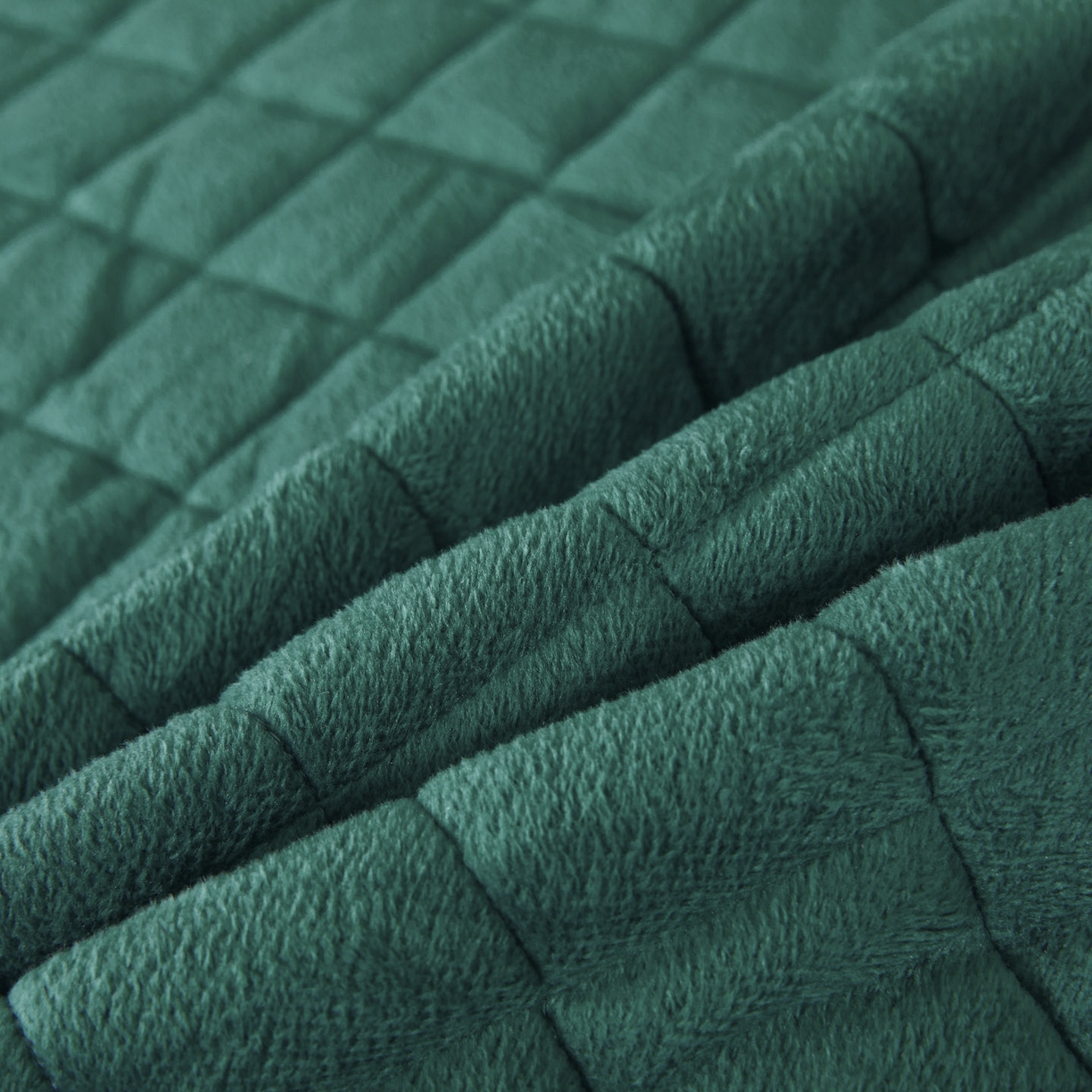 91家纺网 家纺一手货源 找家纺 恋尚 2025新款水晶绒保暖床裙三件套-梵蒂莎（床裙控价130起） 梵蒂莎-绿