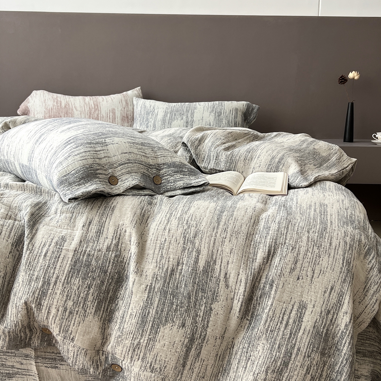 91家纺网 家纺一手货源 找家纺 （总）贝尔 2025新款简约10%亚麻90%棉加厚四件套