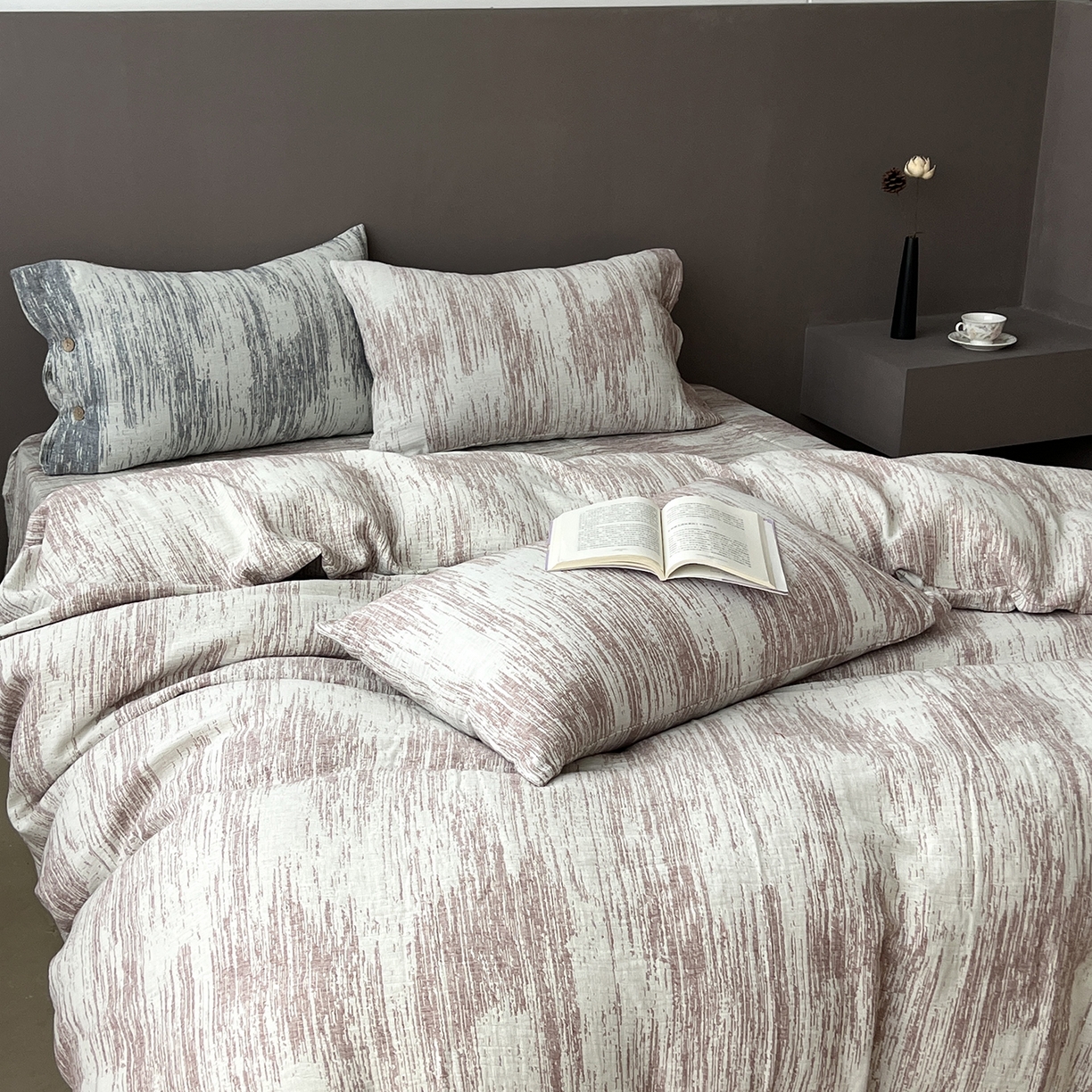 91家纺网 家纺一手货源 找家纺 （总）贝尔 2025新款简约10%亚麻90%棉加厚四件套