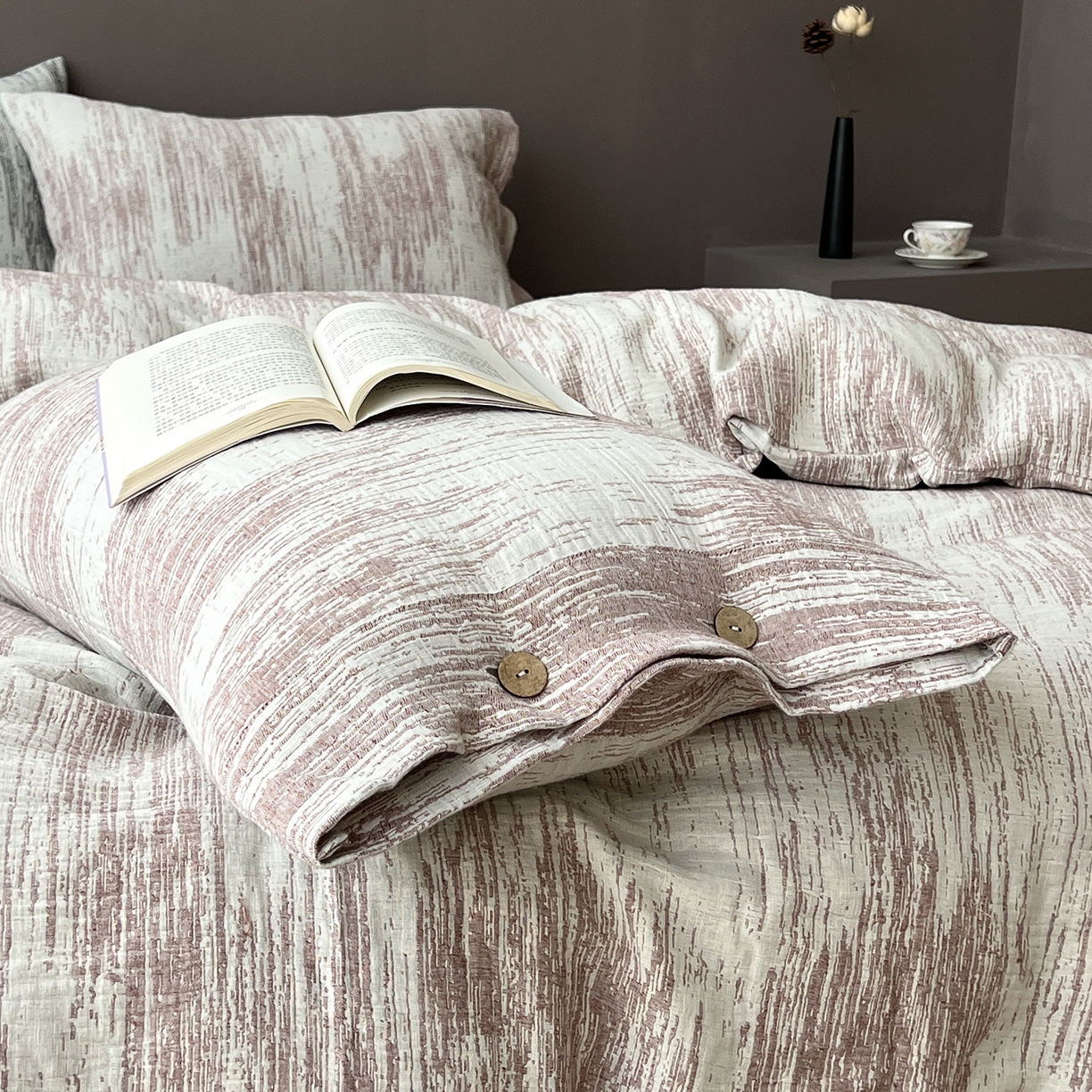 91家纺网 家纺一手货源 找家纺 贝尔 2025新款简约10%亚麻90%棉加厚四件套 粉色