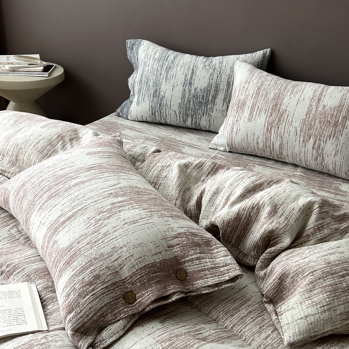 91家纺网 家纺一手货源 找家纺 贝尔 2025新款简约10%亚麻90%棉加厚四件套 粉色