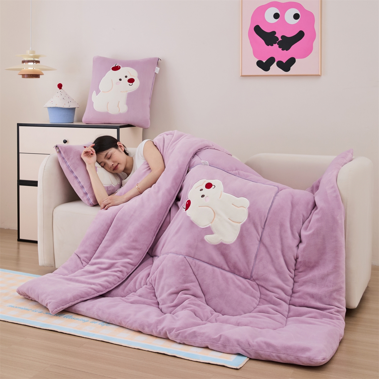 91家纺网 家纺一手货源 找家纺 哩哩熊2025抱枕被子两用加厚牛奶绒二合一汽车载枕头办公室午睡毯子冬天靠枕-樱桃小狗 樱桃小狗-香芋紫