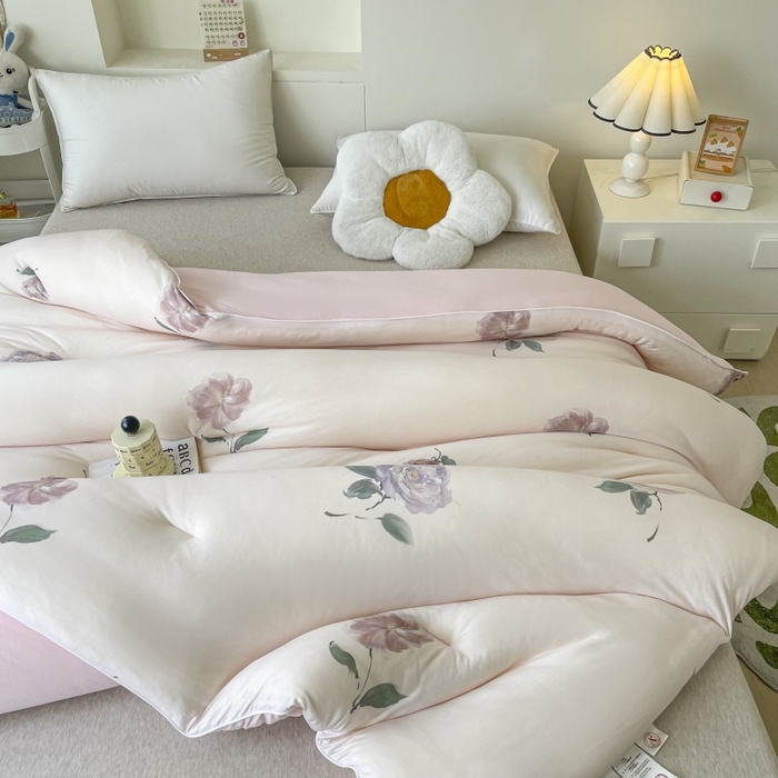 91家纺网 家纺一手货源 找家纺 小禹仔家纺  2025新款亲肤柔软大豆被数码印花针织棉大豆被冬被子被芯春秋被 眷恋粉